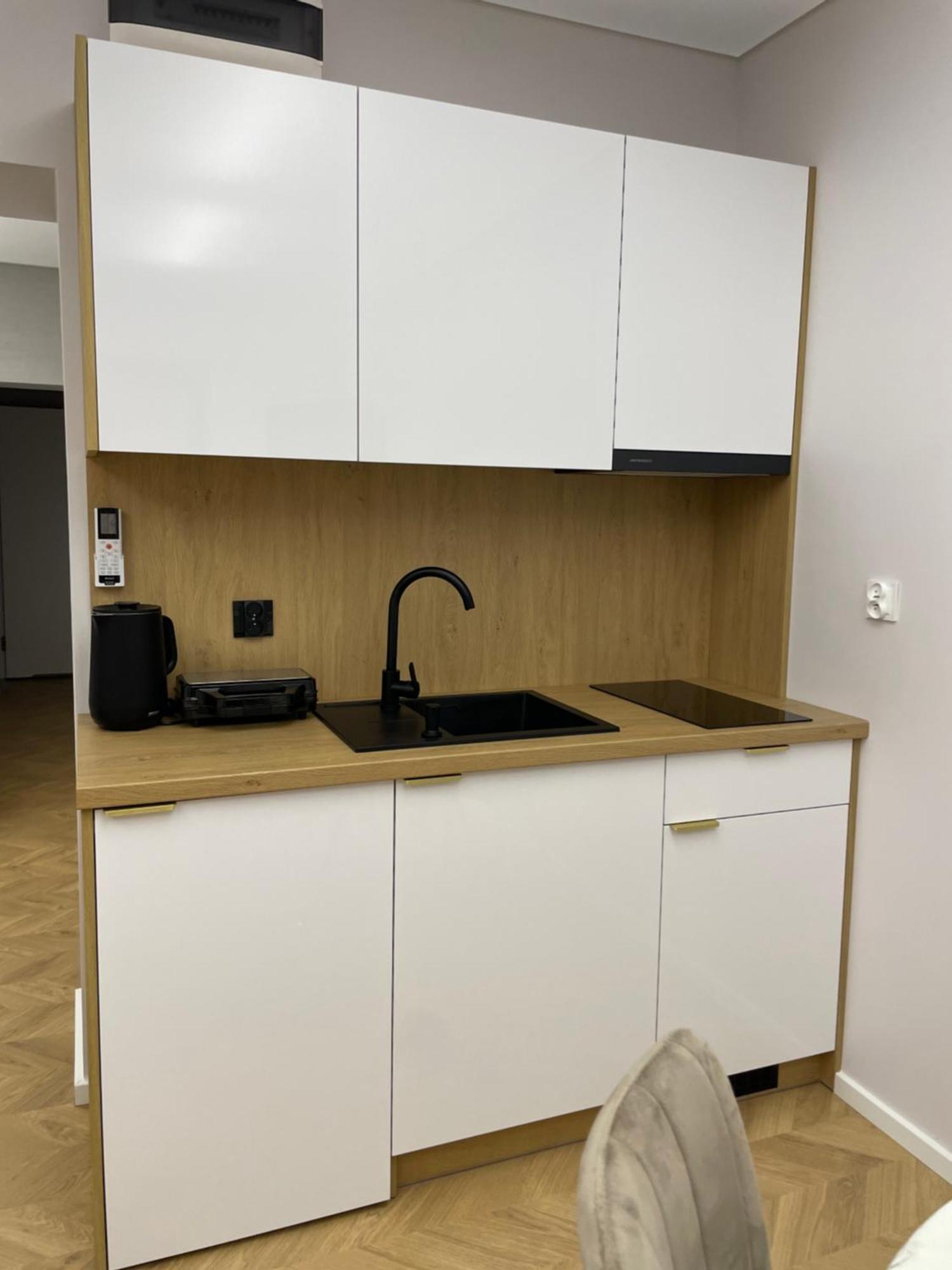91 Apartment *